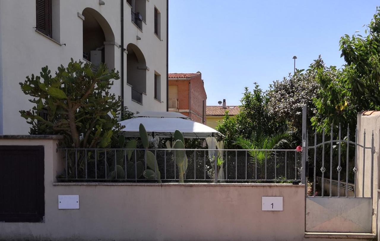 Valevalehome - Gallery With Fully Equipped Kitchen, Reserved Parking, Big Garden Apartment