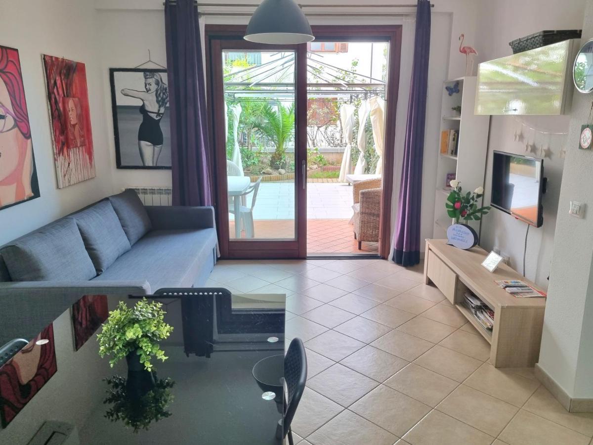 Valevalehome - Gallery With Fully Equipped Kitchen, Reserved Parking, Big Garden Apartment