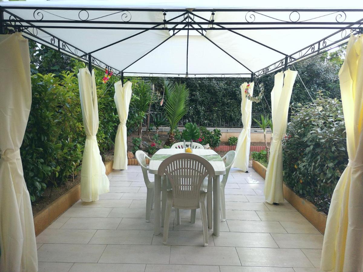 Valevalehome - Gallery With Fully Equipped Kitchen, Reserved Parking, Big Garden Apartment Olbia