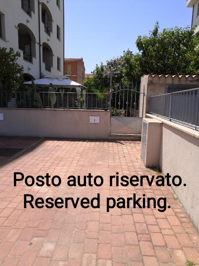 Valevalehome - Gallery With Fully Equipped Kitchen, Reserved Parking, Big Garden Appartamento